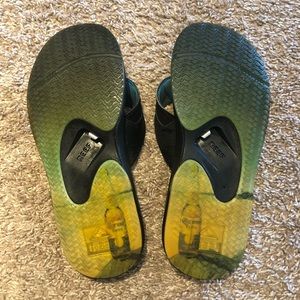 Rare Reef fanning sandals